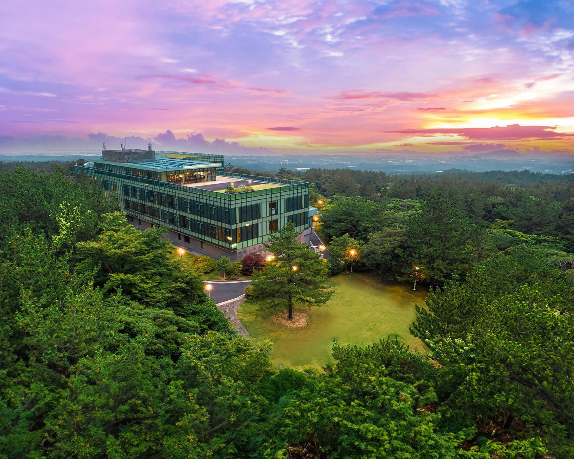 We Hotel Jeju Seogwipo Zewnętrze zdjęcie