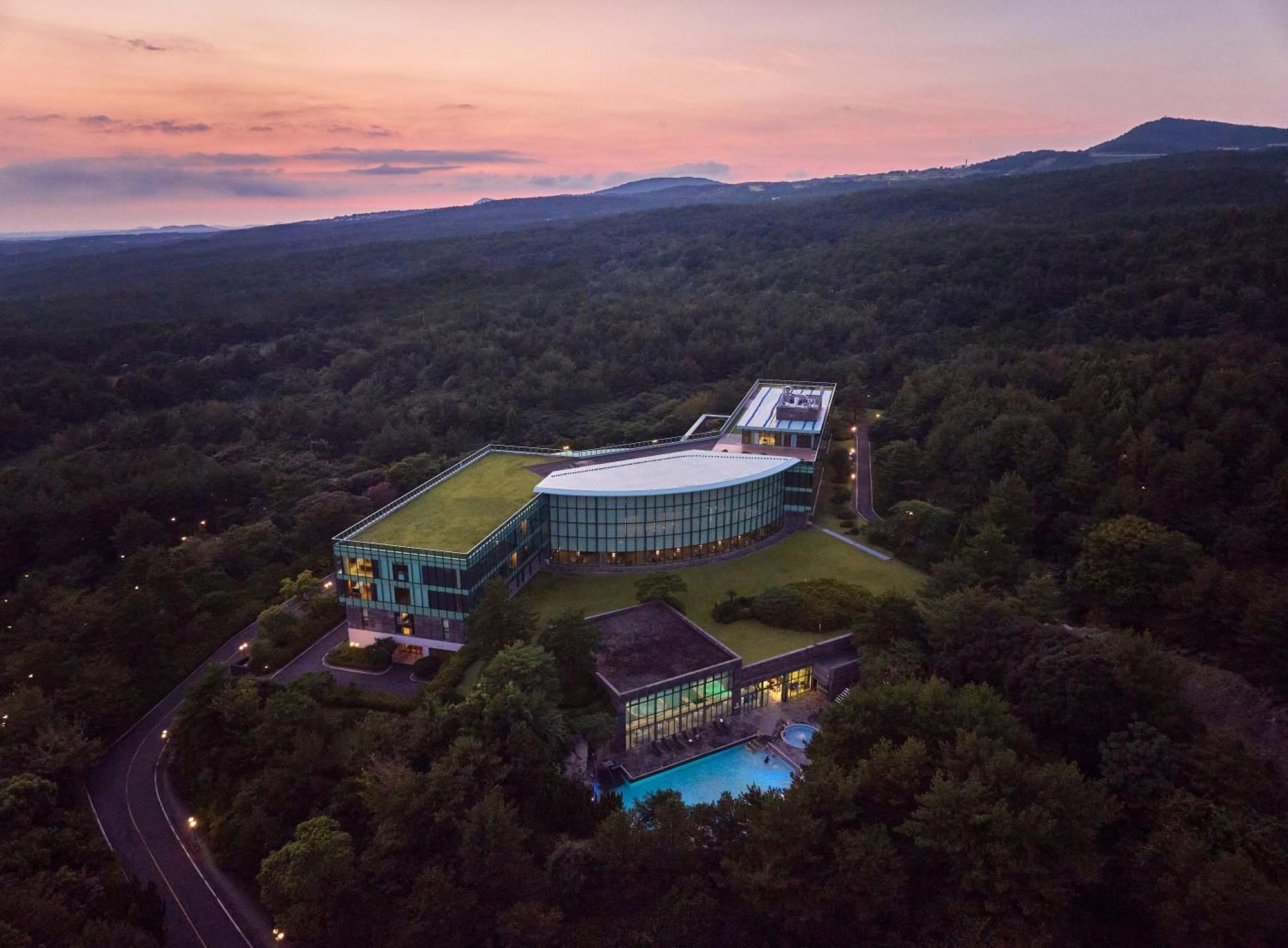We Hotel Jeju Seogwipo Zewnętrze zdjęcie