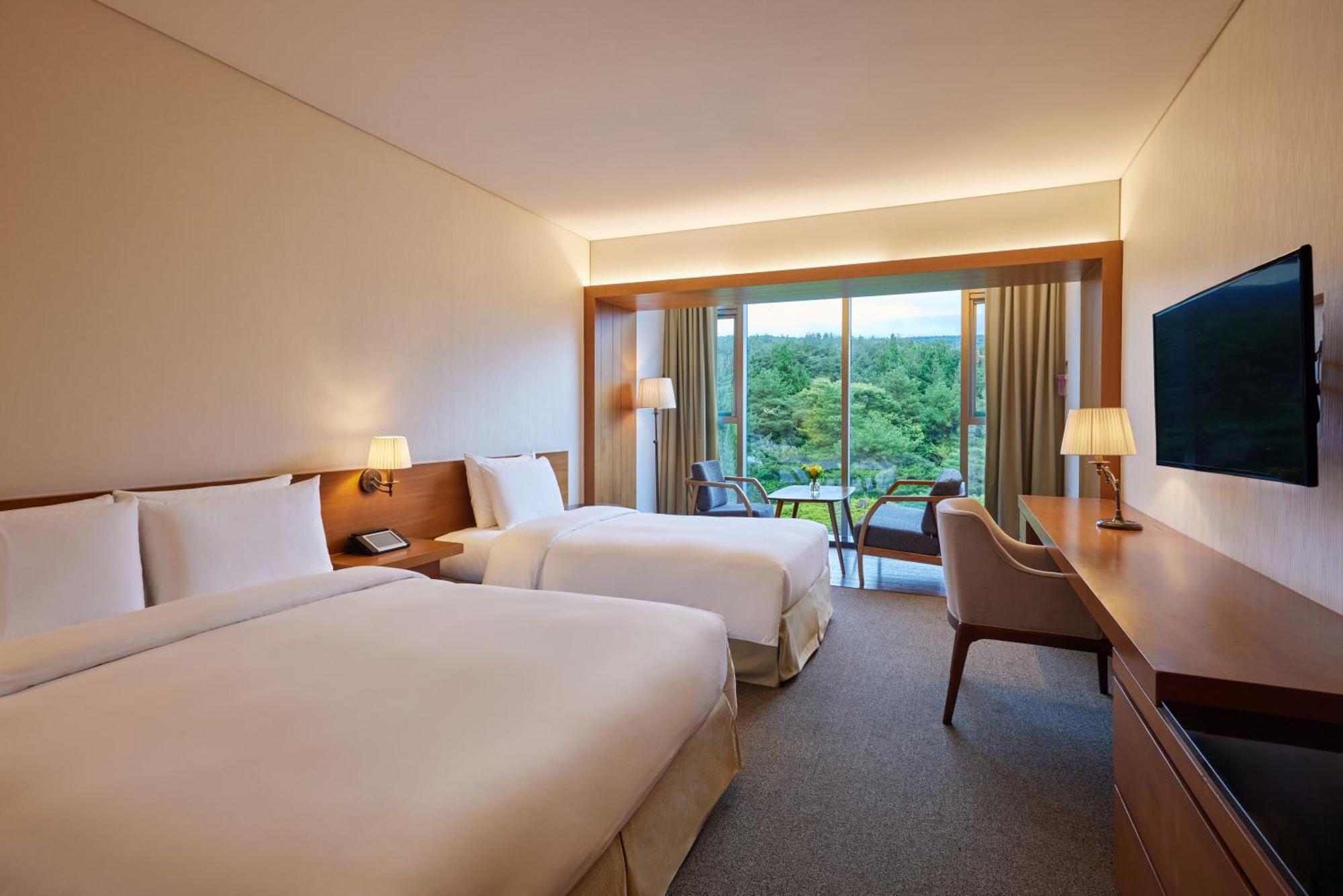 We Hotel Jeju Seogwipo Zewnętrze zdjęcie