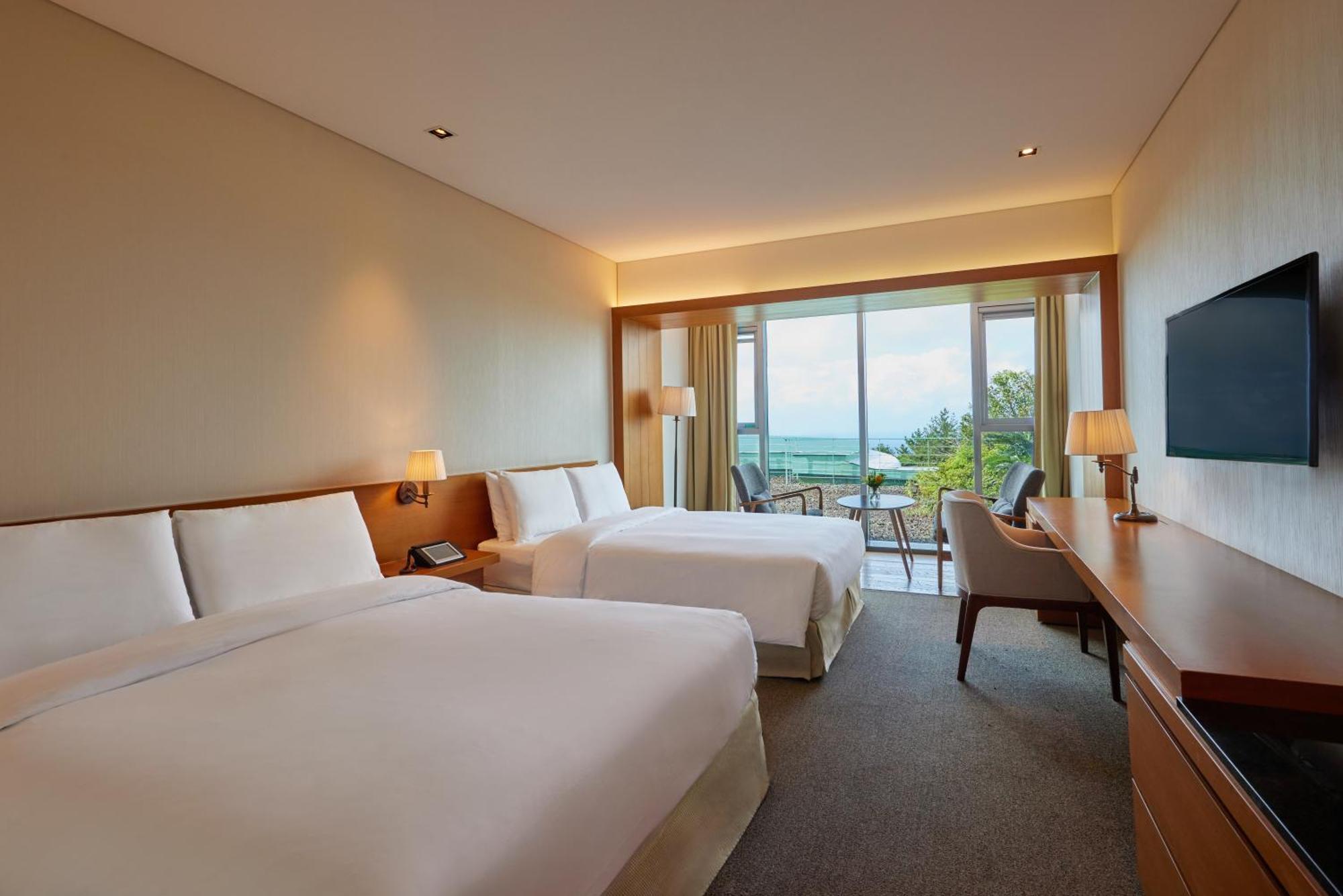We Hotel Jeju Seogwipo Zewnętrze zdjęcie